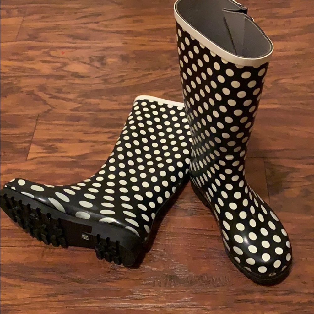 NOMAD Black & White Polka Dot Rain Boots